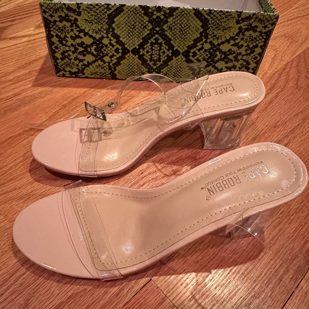 Cape Robbin Heels